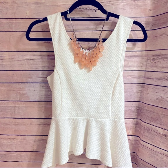 *FREE w purchase* Peach Pink Cascade Necklace - Picture 5 of 7